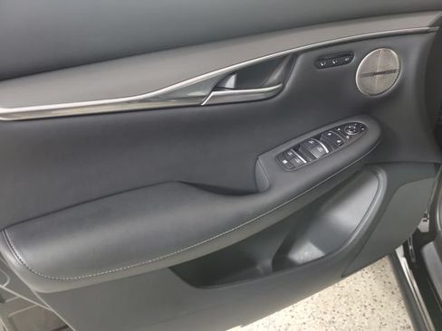 Certified 2025 INFINITI QX50 Luxe AWD/4WD image 17