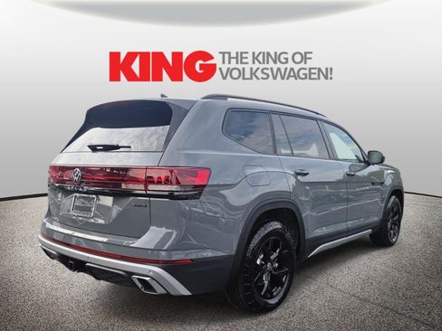 New 2026 Volkswagen Atlas Peak Edition AWD/4WD image 3
