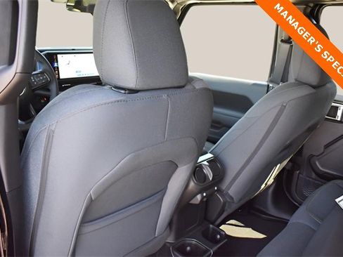 New 2025 Jeep Gladiator Sport image 11