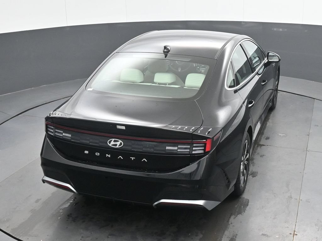 Used 2025 Hyundai Sonata SEL FWD image 30