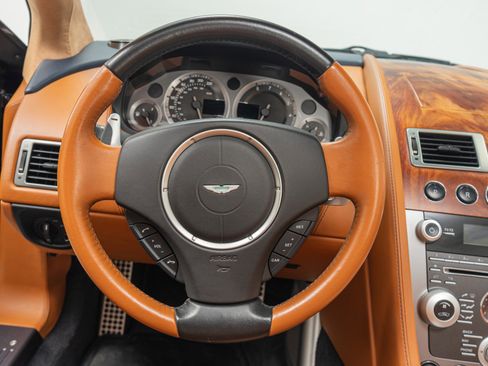 Used 2011 Aston Martin DB9 Volante RWD image 15