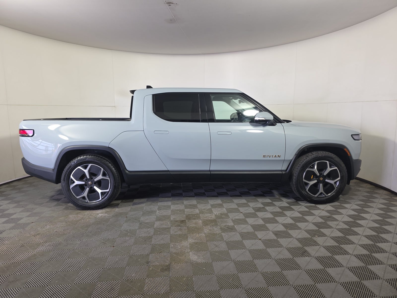 Used 2023 Rivian R1T Launch Edition AWD/4WD image 6