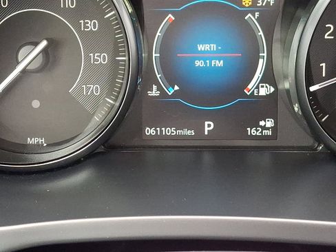 Used 2020 Jaguar E-PACE SE image 21