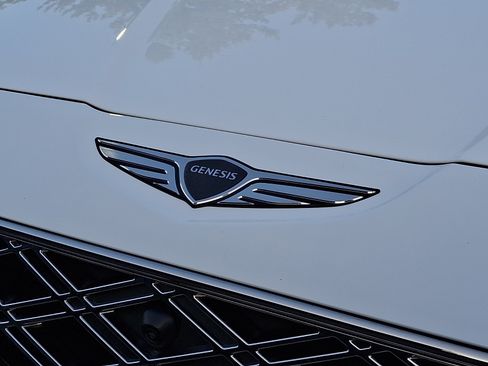 Certified 2025 Genesis GV80 2.5T Prestige AWD/4WD image 8
