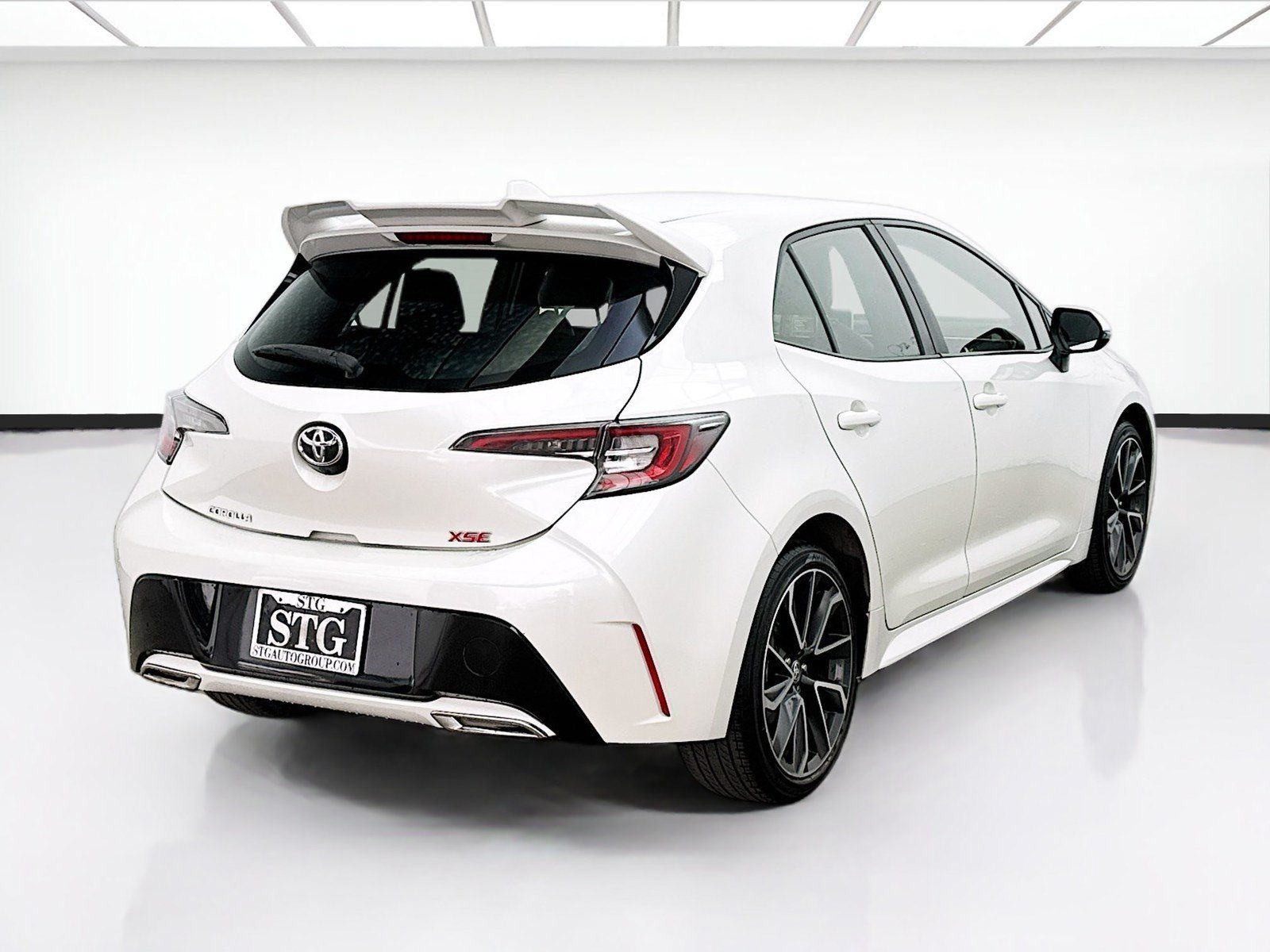 Used 2019 Toyota Corolla XSE FWD image 4