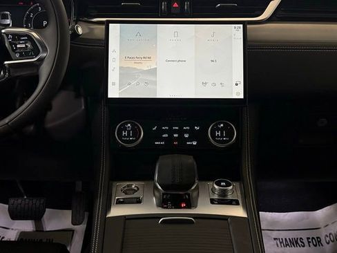 New 2026 Jaguar F-PACE R-Dynamic S image 22