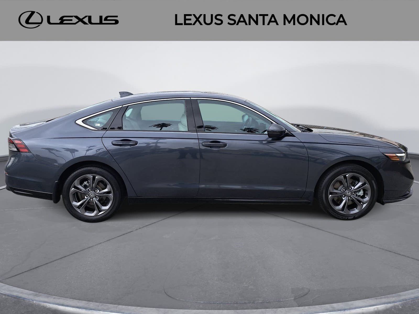 Used 2023 Honda Accord EX-L image 4