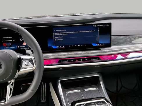 Certified 2026 BMW 740i xDrive AWD/4WD image 7
