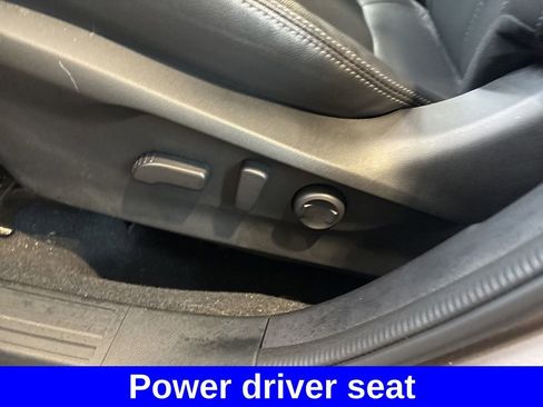 Used 2023 Subaru Forester Limited image 17