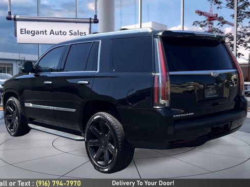 Used 2016 Cadillac Escalade Luxury AWD/4WD image 7