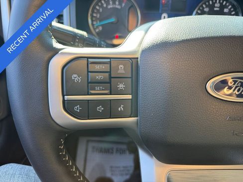 Used 2024 Ford Expedition XLT image 27