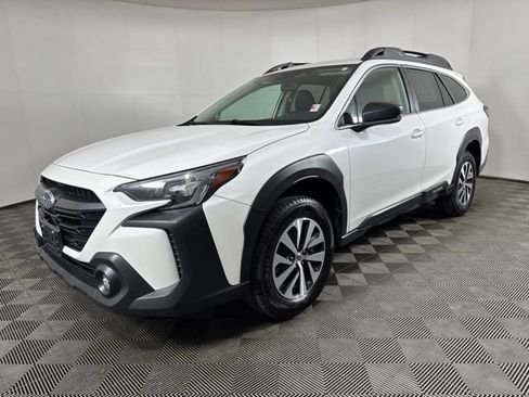 Used 2024 Subaru Outback AWD/4WD image 8