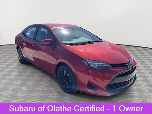 Used 2018 Toyota Corolla LE FWD image 1