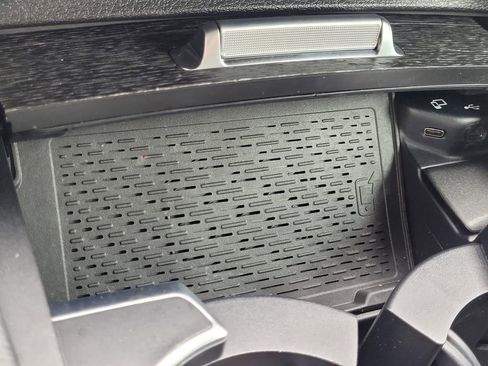 Used 2021 Mercedes-Benz GLE 350 4MATIC image 20