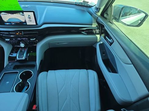 Certified 2025 Acura MDX SH-AWD w/ Advance Package image 14
