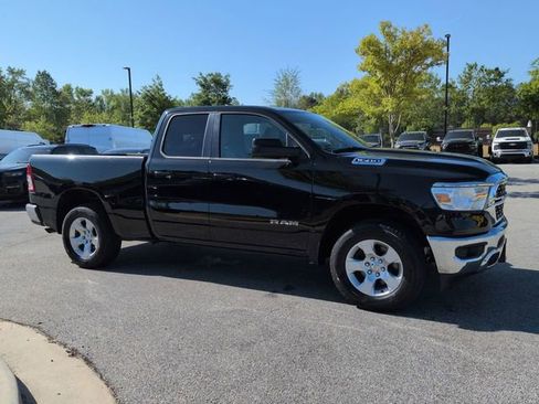 Certified 2022 RAM 1500 Big Horn AWD/4WD image 2