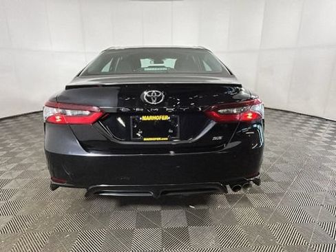 Used 2024 Toyota Camry SE FWD image 3