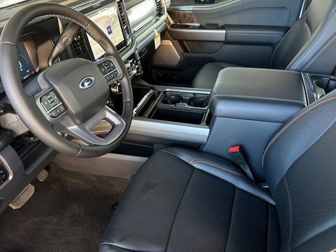 New 2026 Ford F250 Lariat w/ Black Appearance Package image 9