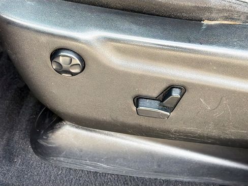 Used 2019 Jeep Grand Cherokee Altitude image 25