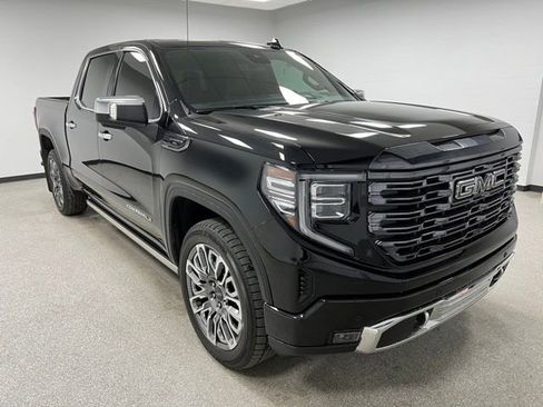 Used 2023 GMC Sierra 1500 Denali Ultimate AWD/4WD image 2