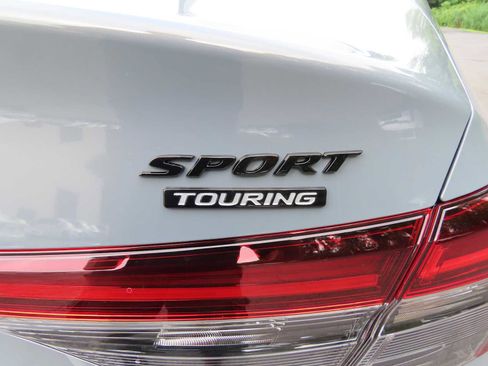 New 2026 Honda Civic Sport image 9