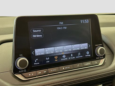 Used 2025 Nissan Rogue SV image 21