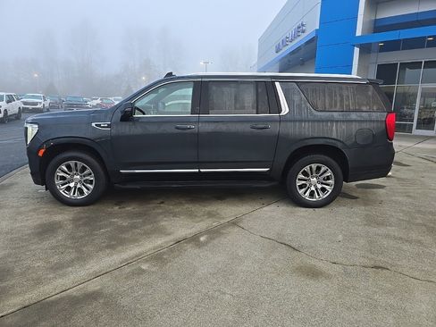Used 2021 GMC Yukon XL Denali image 2