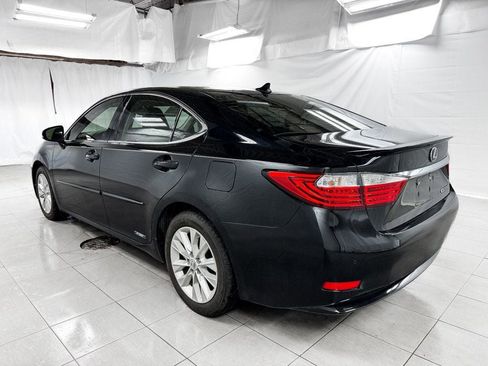 Used 2013 Lexus ES 300h image 4