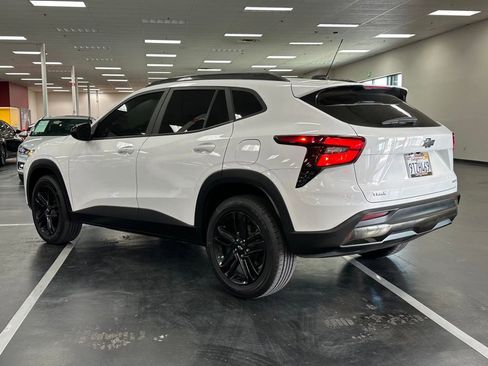 Used 2024 Chevrolet Trax ACTIV w/ Driver Confidence Package image 5