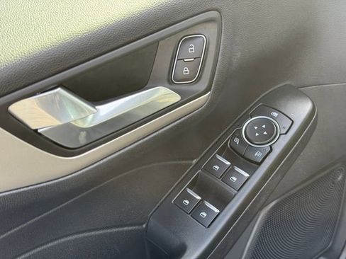 Used 2021 Ford Escape SE w/ Convenience Package image 20