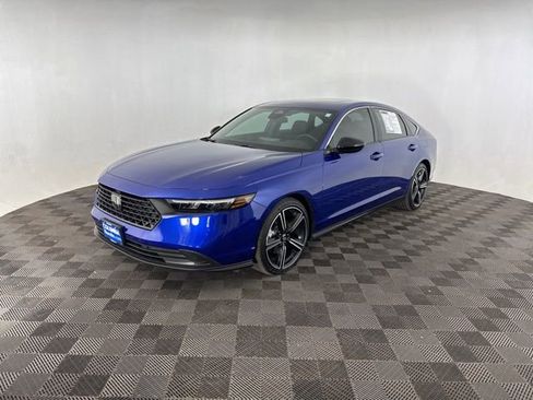 Used 2025 Honda Accord Sport image 5