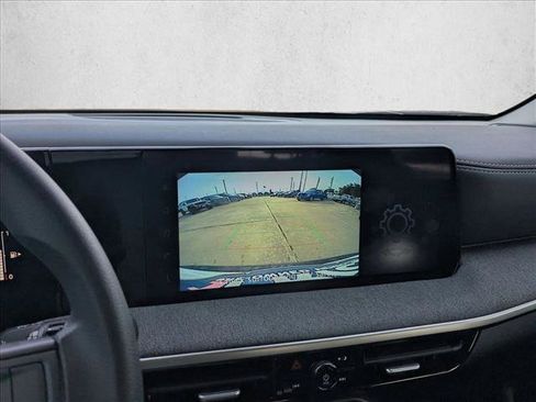 Used 2025 Nissan Kicks SV AWD/4WD image 7