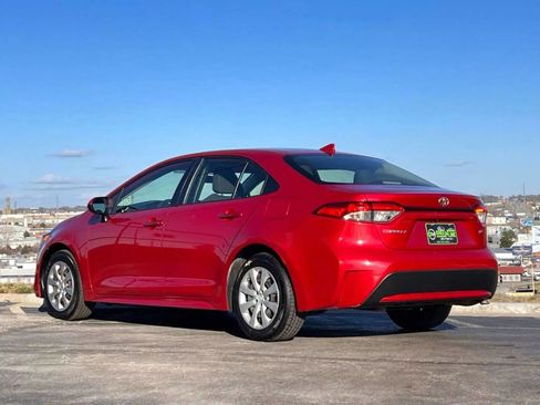 Used 2020 Toyota Corolla LE FWD image 6