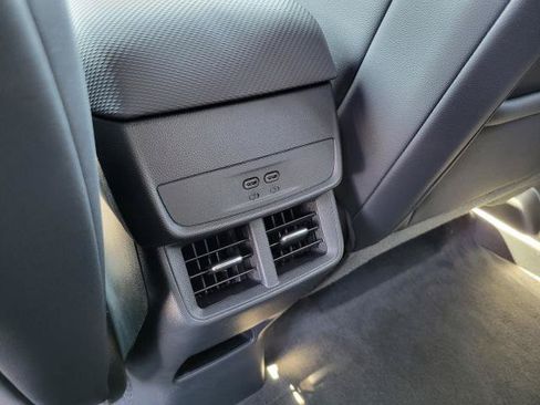 New 2027 Chevrolet Equinox LT w/ Convenience Package II FWD image 28