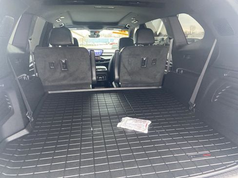 Certified 2025 Buick Enclave Avenir w/ Super Cruise Package image 11