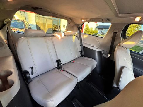 Used 2019 Toyota Sienna Limited Premium image 31