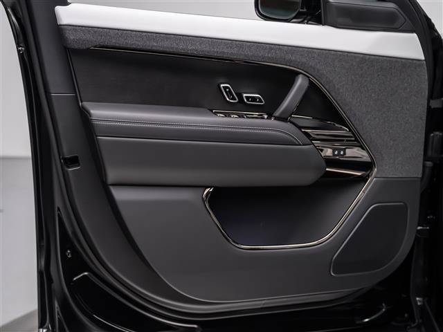 New 2027 Land Rover Range Rover Sport Battersea AWD/4WD image 23