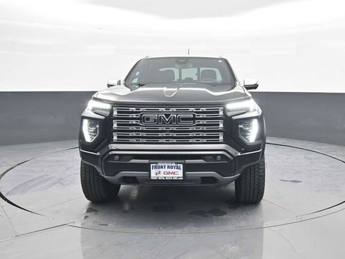 Used 2023 GMC Canyon Denali image 3