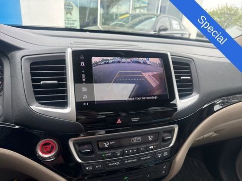 Used 2018 Honda Pilot Elite image 16