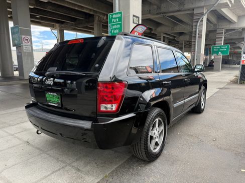 Used 2006 Jeep Grand Cherokee Laredo AWD/4WD image 4