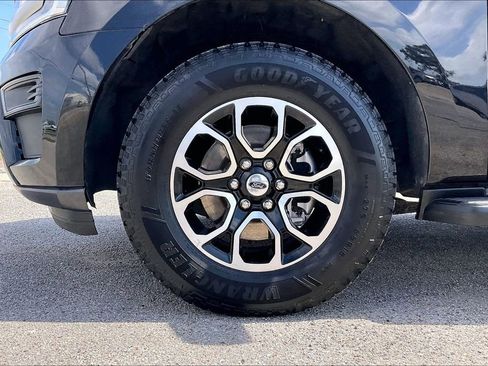 Used 2024 Ford Expedition XLT image 35