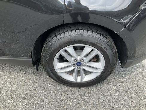 Used 2015 Ford Edge SEL FWD image 10