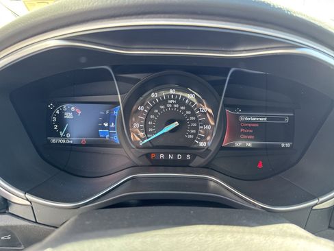Used 2016 Ford Fusion SE FWD image 16