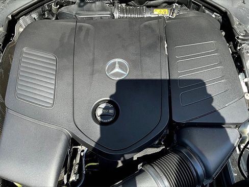Used 2025 Mercedes-Benz C 300 4MATIC Sedan image 34