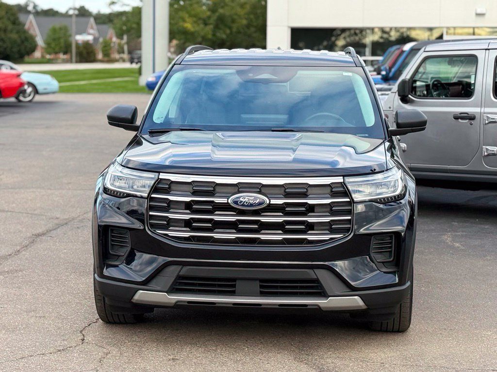 Certified 2025 Ford Explorer Active AWD/4WD image 35