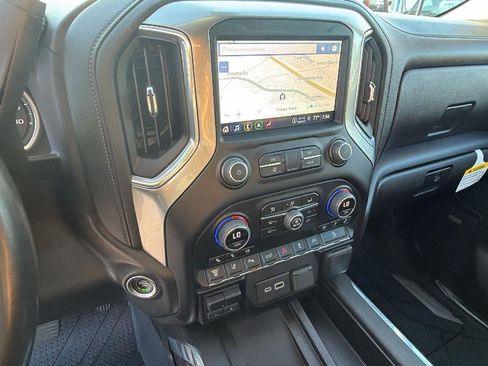 Used 2022 Chevrolet Silverado 2500 LTZ w/ LTZ Premium Package AWD/4WD image 5