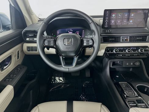 New 2026 Honda Pilot Touring image 22