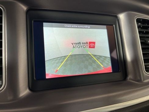 Used 2022 Dodge Charger SXT image 12