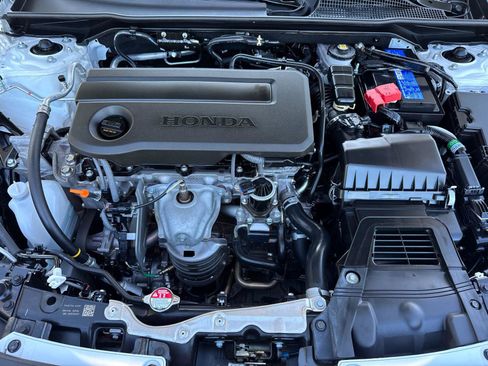 Used 2025 Honda Civic Sport image 8