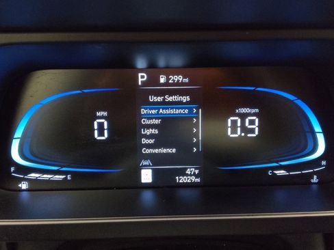 Used 2025 Hyundai Elantra Sport image 23